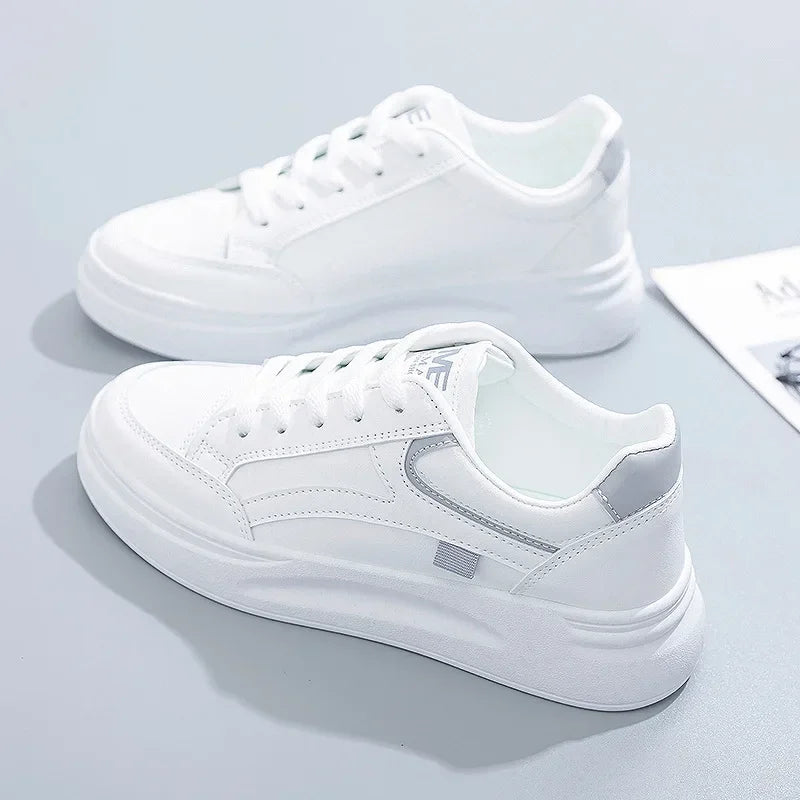 Weiße Turnschuhe